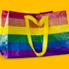 La nuova borsa _STORSTOMMA di IKEA contro le discriminazioni sessuali giallo