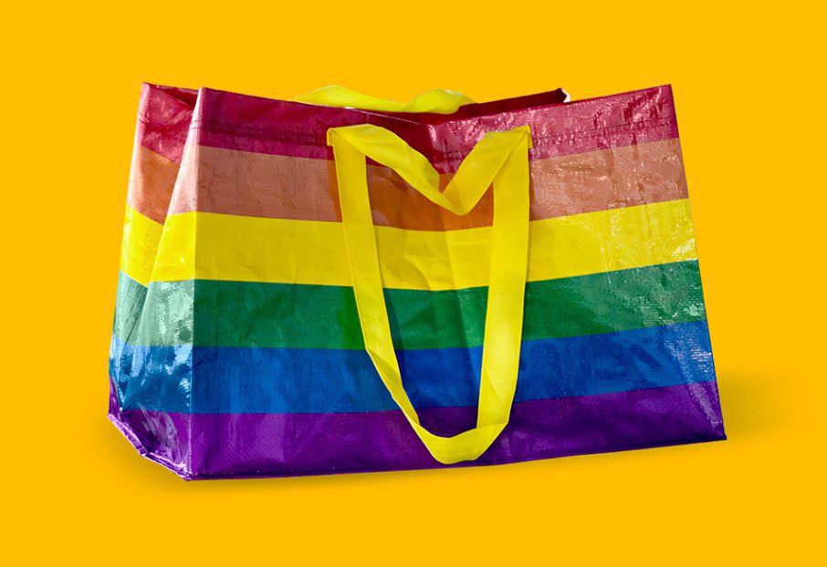La nuova borsa _STORSTOMMA di IKEA contro le discriminazioni sessuali giallo