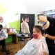 Tagli capelli gratis persone senza fissa dimora Professional by Fama Fondazione Arca