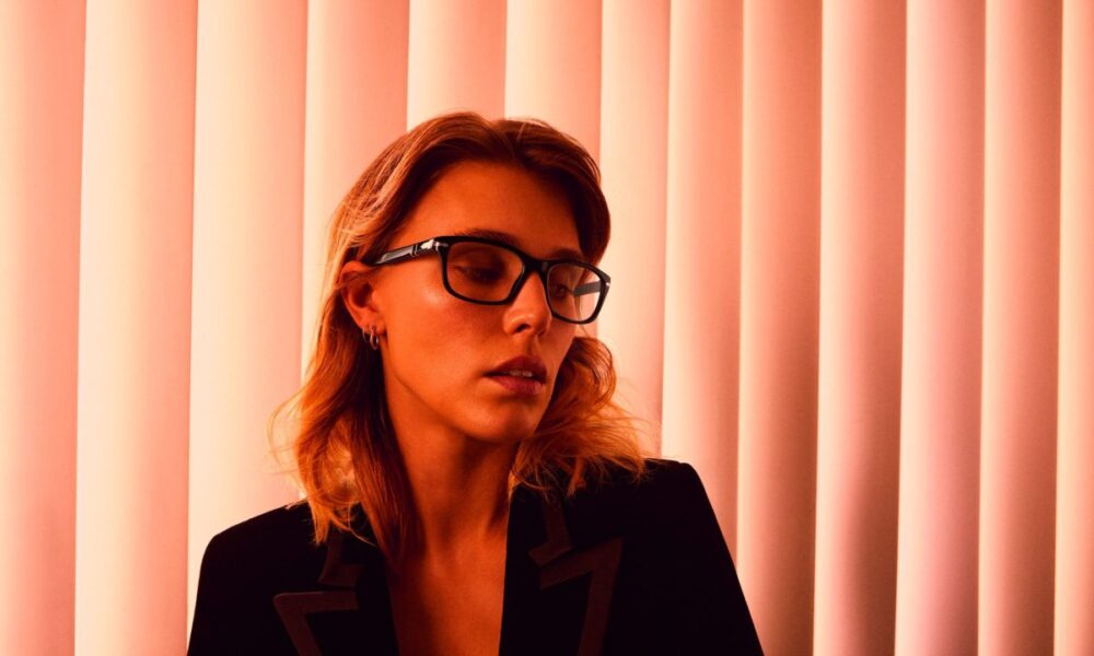 Gaïa Weiss per Framed by Persol nuovi occhiali