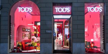 Tod's Boutique Montenapoleone Roaring Holidays Natale 2021