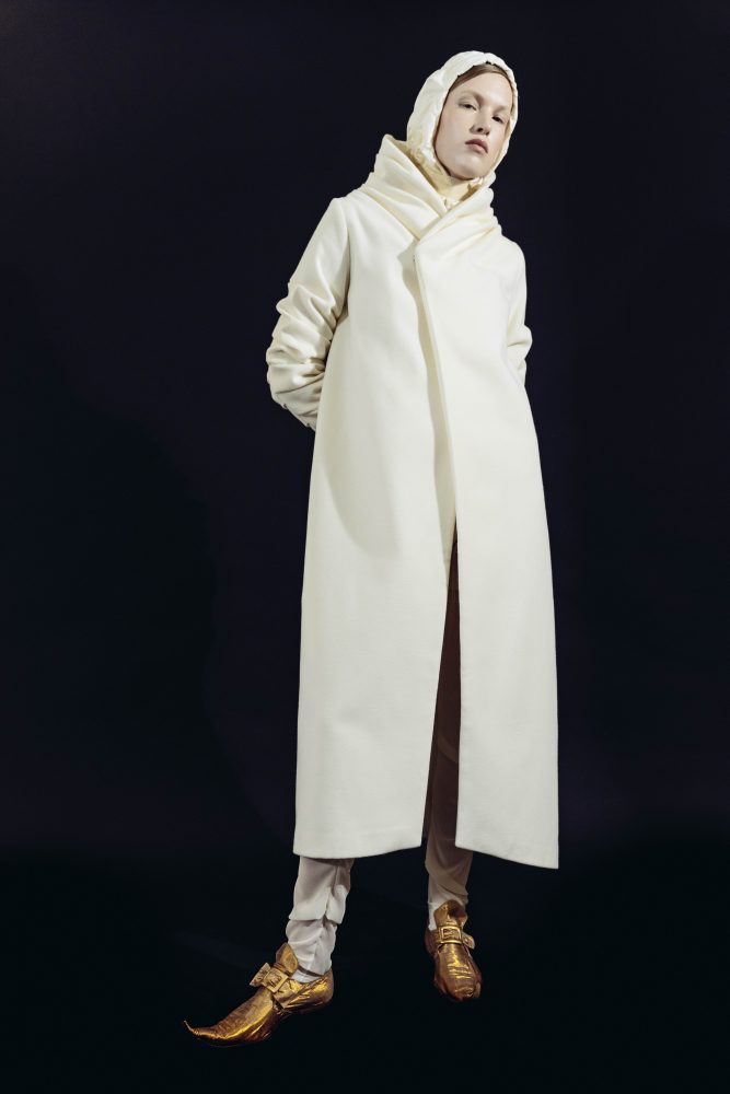 Abbigliamento femminile collezione Romeo Gigli AI 2022-2023