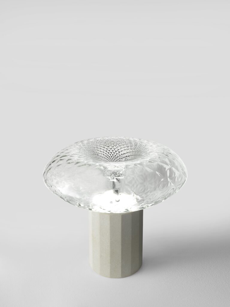La nuova table lamp Cicla in pietra di Vicenza