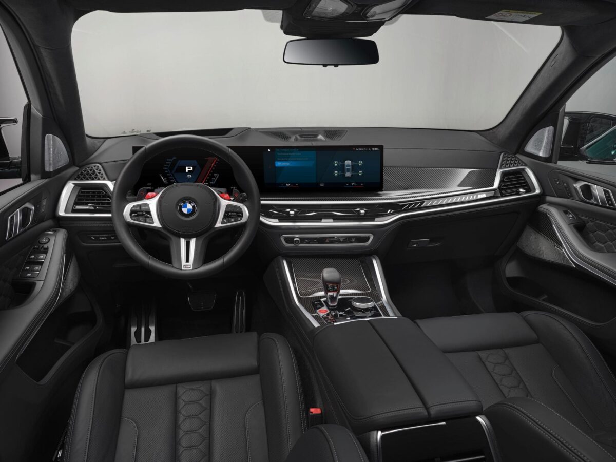 Gli interni della nuova BMW X5 M-