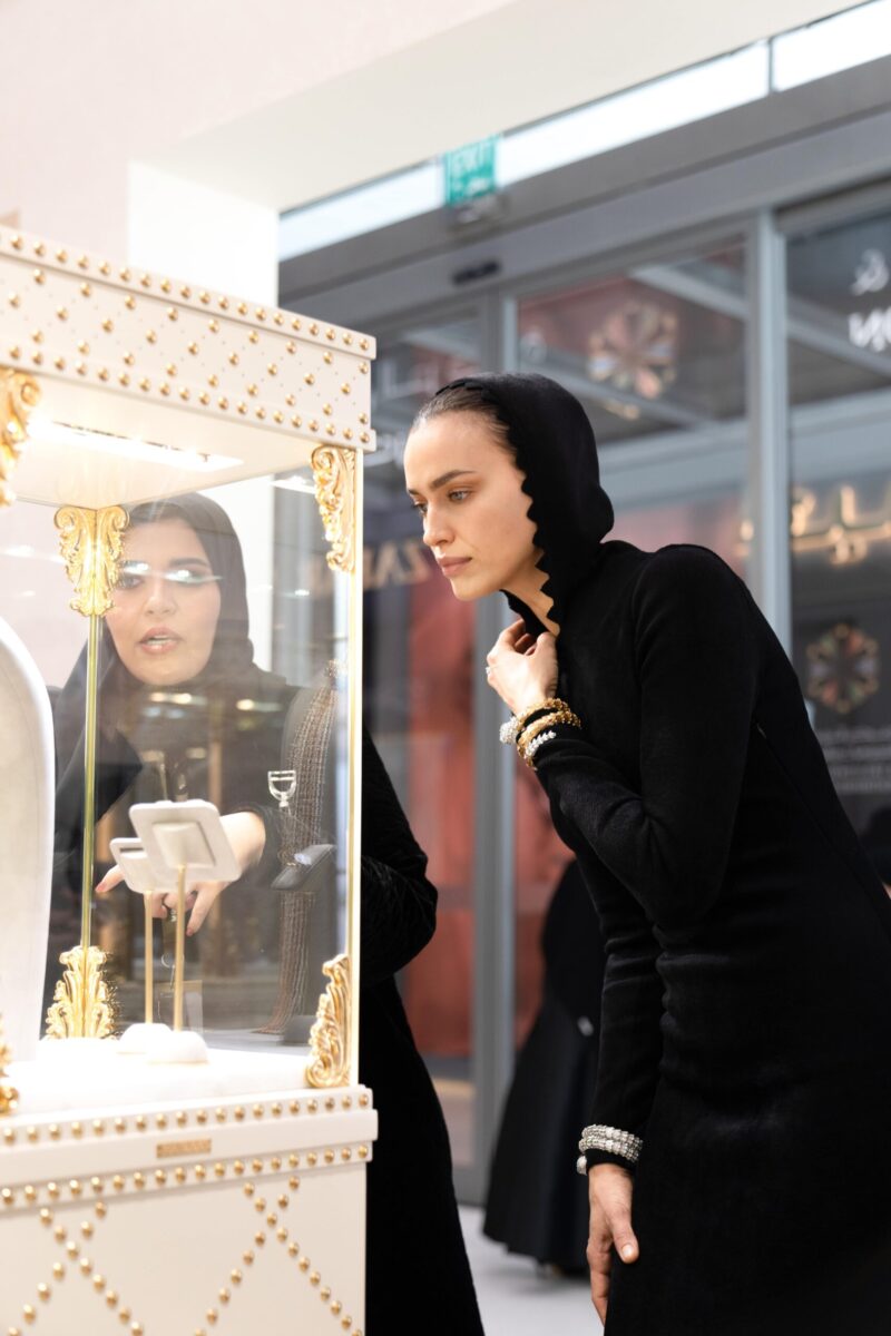 Irina Shayk a Doha Jewellery and Watches Exhibition (DJWE) 2023