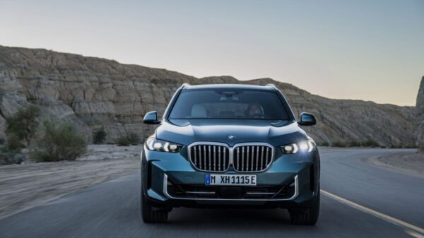 La nuova BMW X5 MY 2024