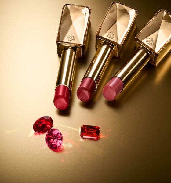 Il nuovo rossetto di Clè de Peau Beautè The Precious Lipstick