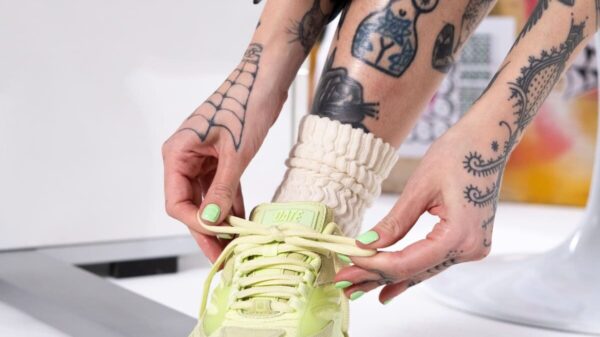 Isabella_Franchi_unghie_della_madonna_X_DATE_sneaker