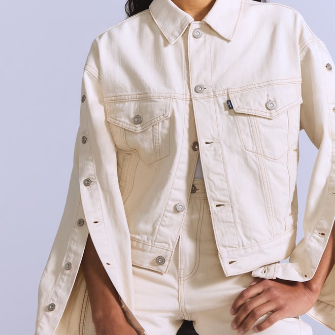 Giacca Levi’s donna AI 2025 color crema con maniche apribili