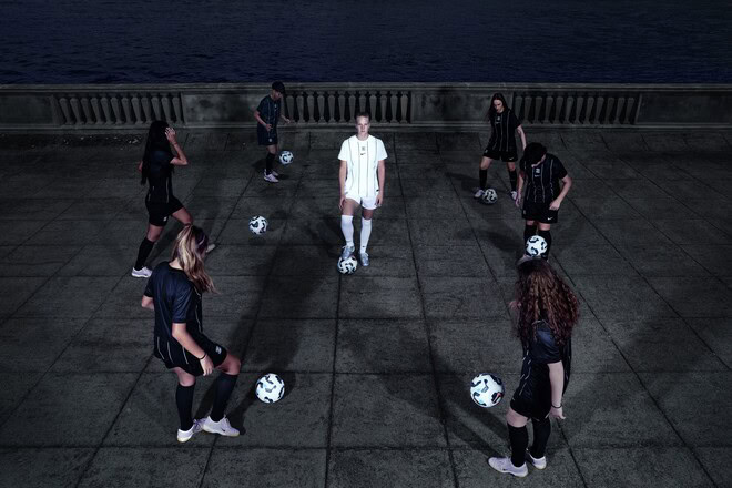 allenamento fc como women nuove divise calcio femminile nike 2025 26