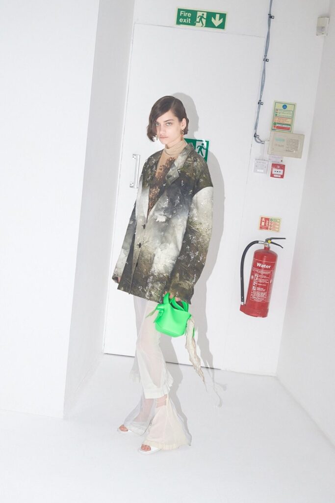 Giacca oversize donna Acne Studios stampa artistica primavera estate 2020