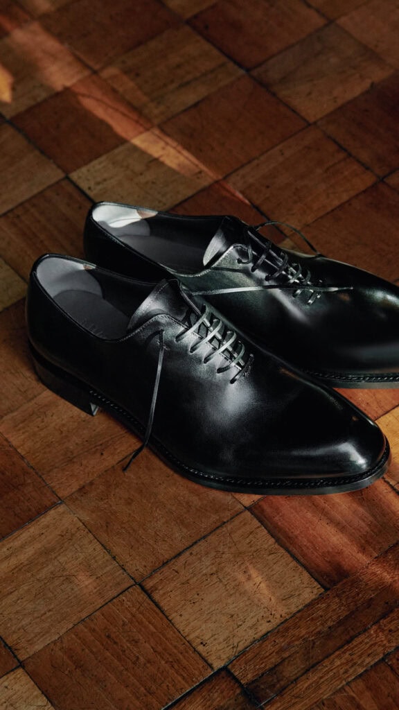 Stringata nera Ferragamo con costruzione Tramezza, scarpe uomo cerimonia 2026
