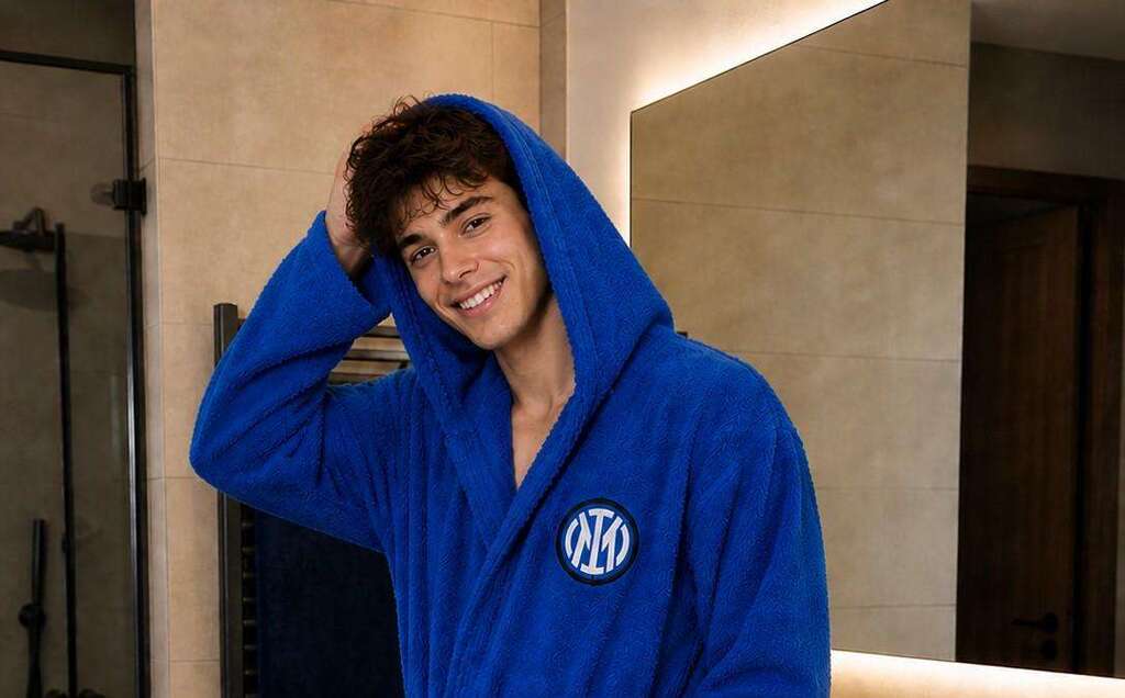 Accappatoio nerazzurro Inter Hermet capsule collection doblete 2026