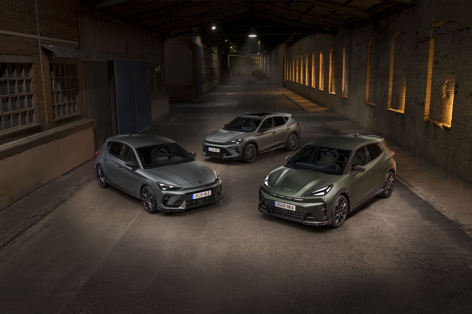 CUPRA Raval Custom by ABT e altri modelli Raval in ambientazione industriale