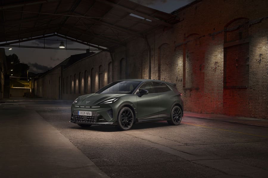 CUPRA Raval Custom by ABT vista tre quarti anteriore