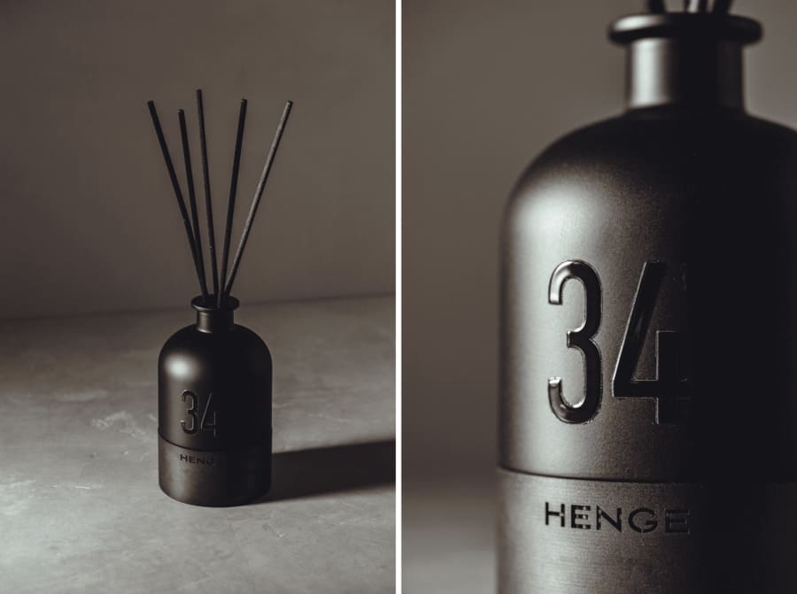 Diffusore a bastoncini Henge Fragrance #34 e dettaglio del flacone